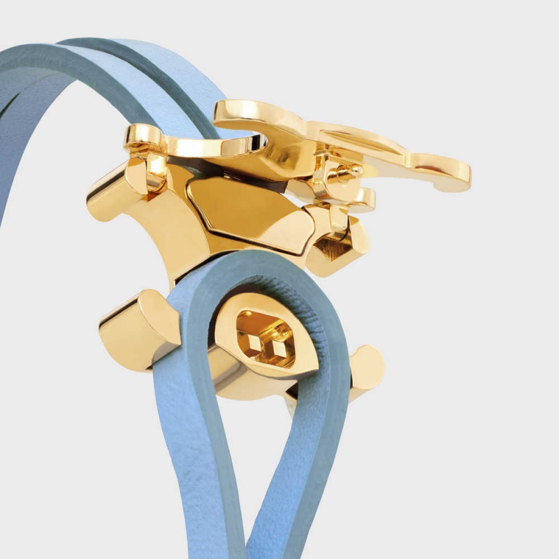 Bracelets Celine Triomphe Clasp In Brass With Gold Finish And Celeste Smooth Calfskin Doré | CL-592204