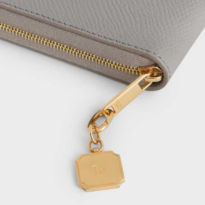 Petite Maroquinerie Celine 16 Charm In Brass Doré | CL-592923